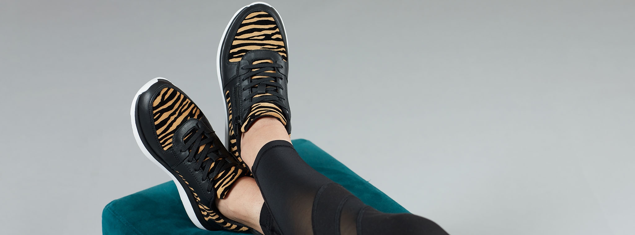vionic leopard sneakers
